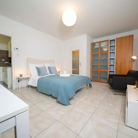 Apartment Blue - Zentral Und Gut Angebunden Дюссельдорф Экстерьер фото